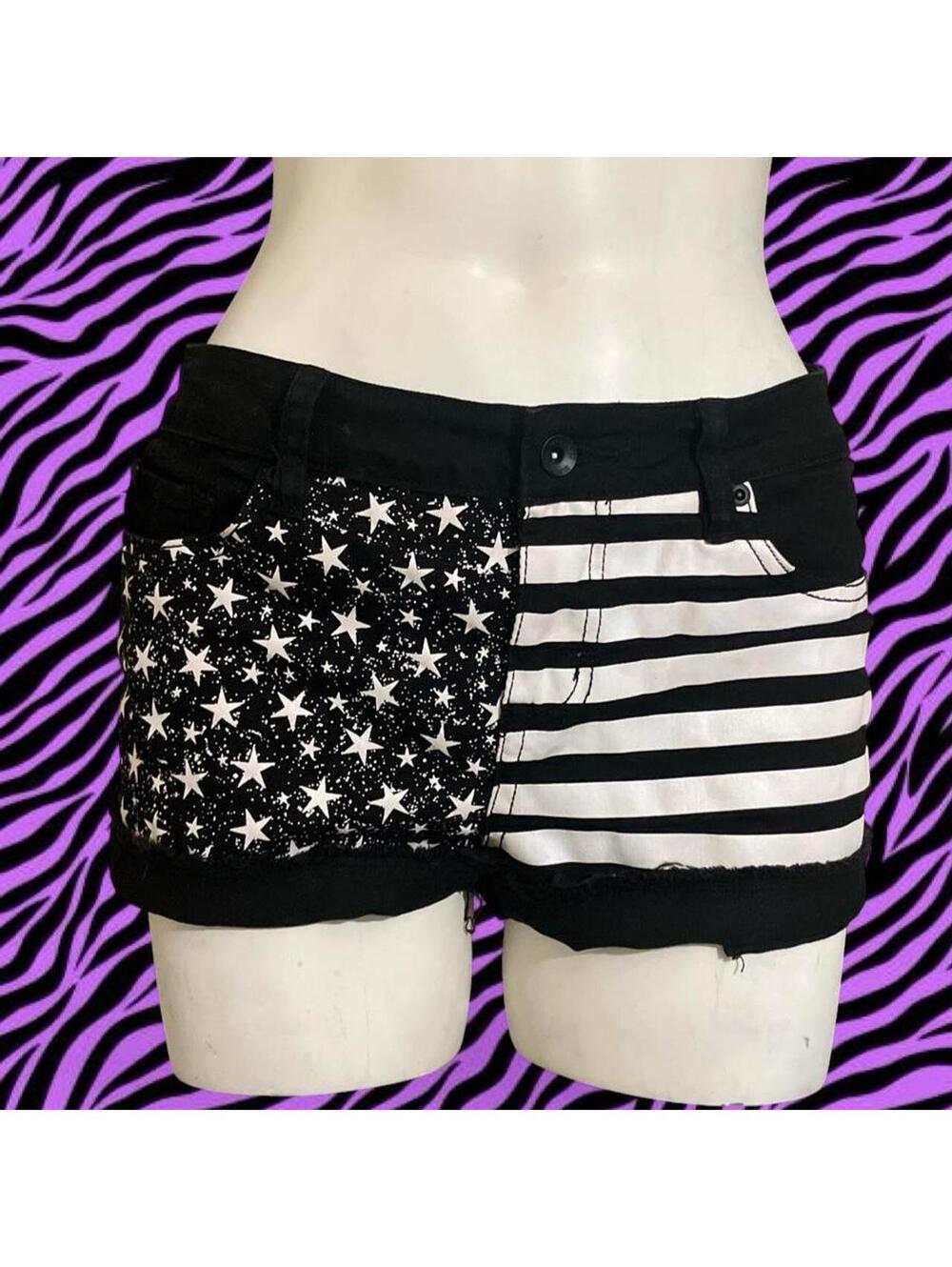 Blackheart Black & white American flag low rise shorts